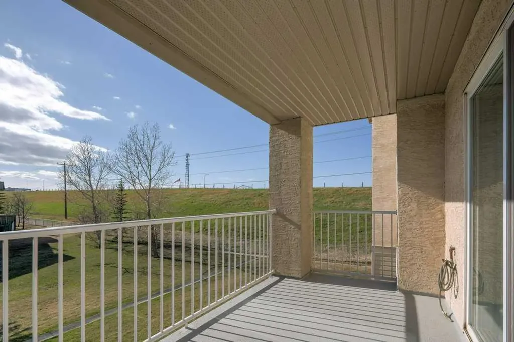 3000 Citadel Meadow Point NW Calgary AB T3G 5N5