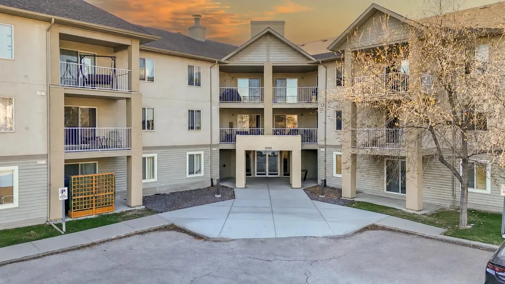 3000 Citadel Meadow Point NW Calgary AB T3G 5N5