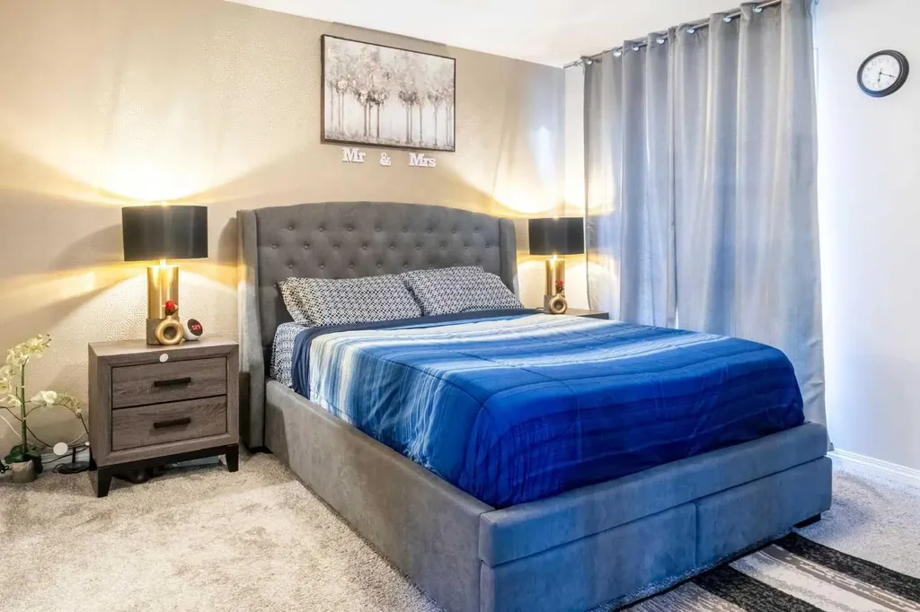 121 Carringvue Park NW Calgary AB T3P 1L1