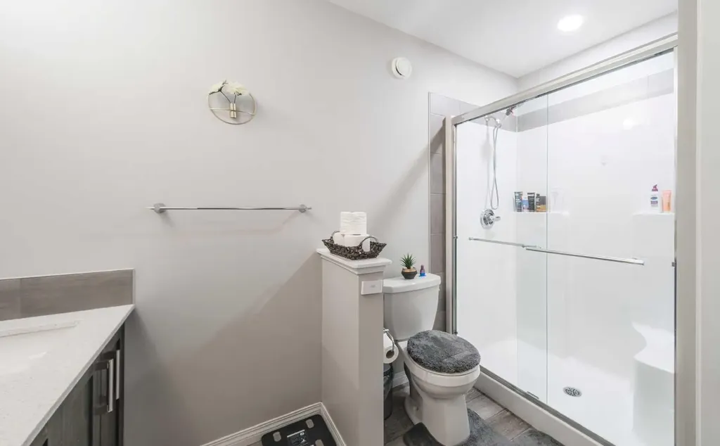 121 Carringvue Park NW Calgary AB T3P 1L1