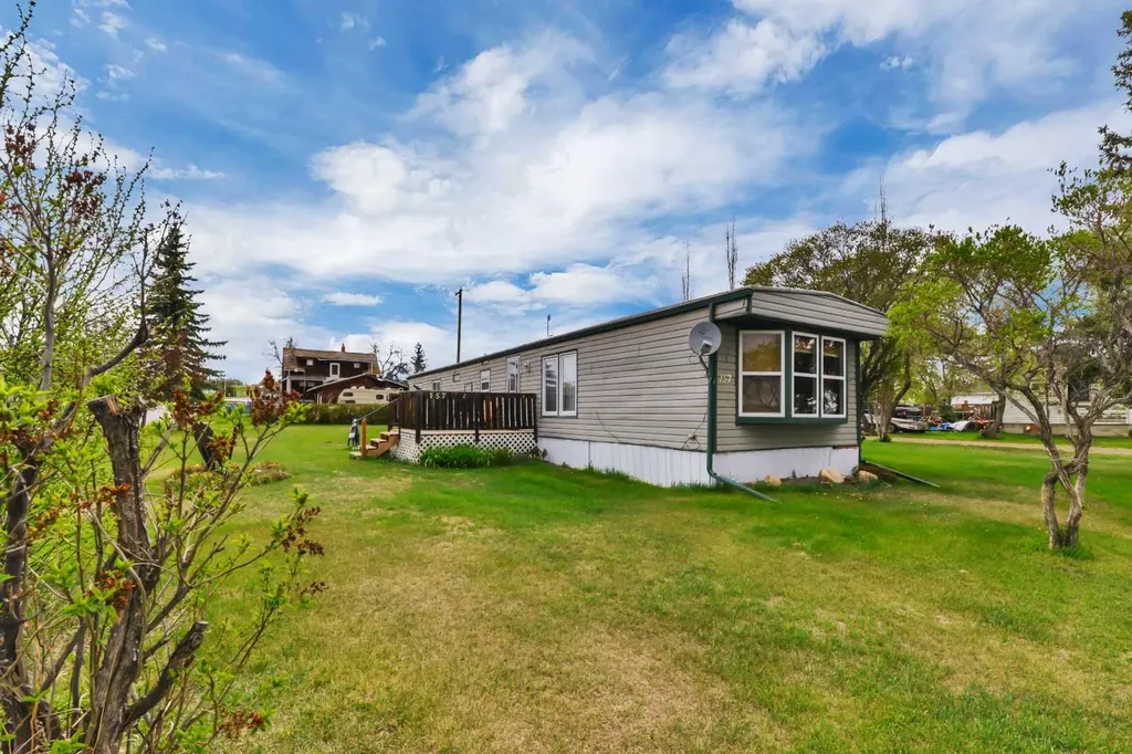 157 Railway Avenue S Big Valley AB T0J 0G0
