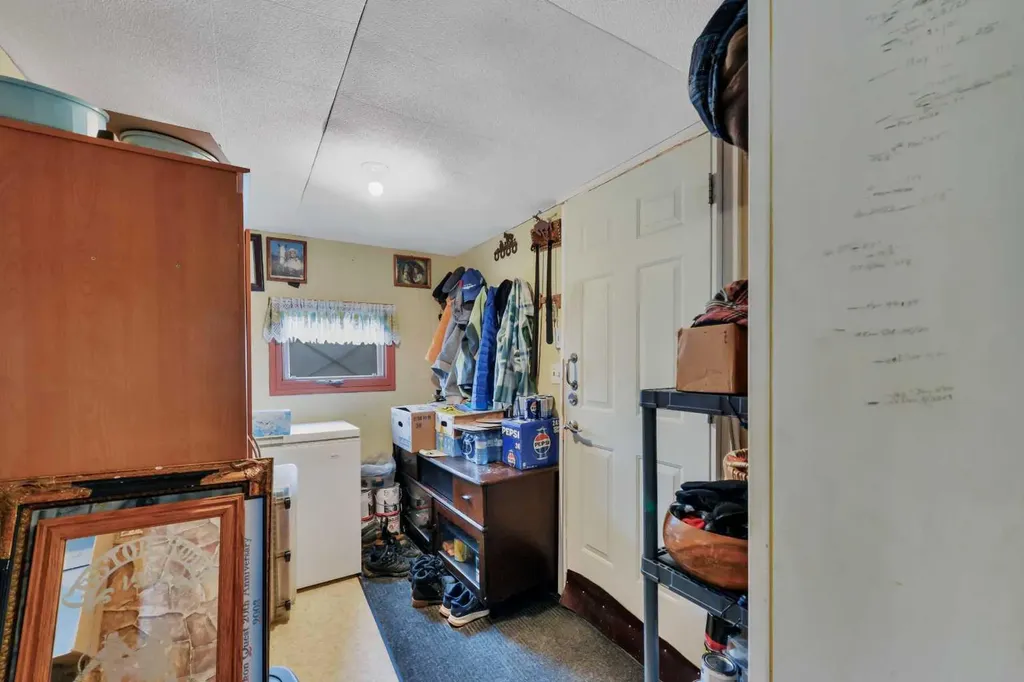 157 Railway Avenue S Big Valley AB T0J 0G0