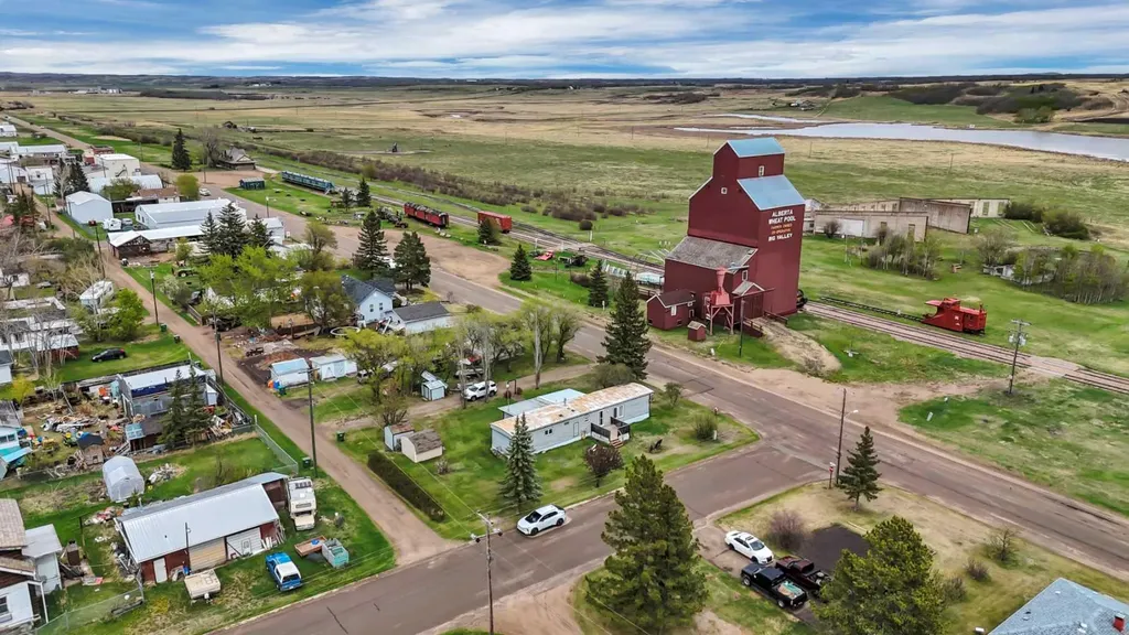 157 Railway Avenue S Big Valley AB T0J 0G0