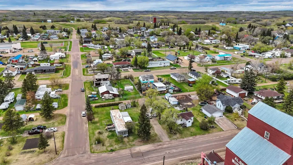 157 Railway Avenue S Big Valley AB T0J 0G0