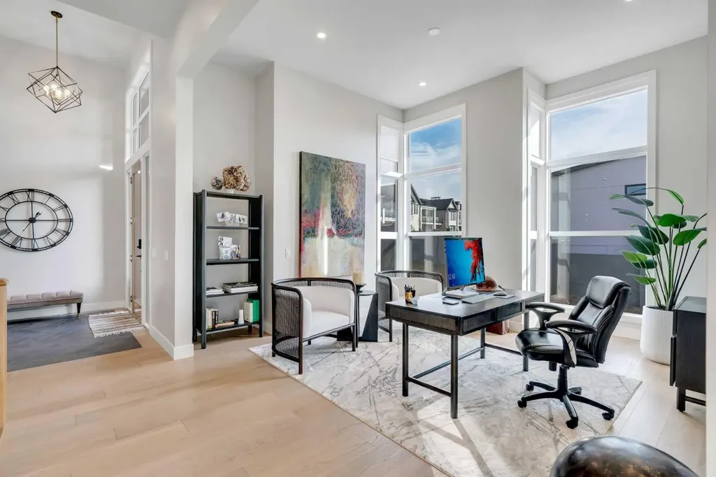 100 Elkton Close SW Calgary AB T3H 1W6