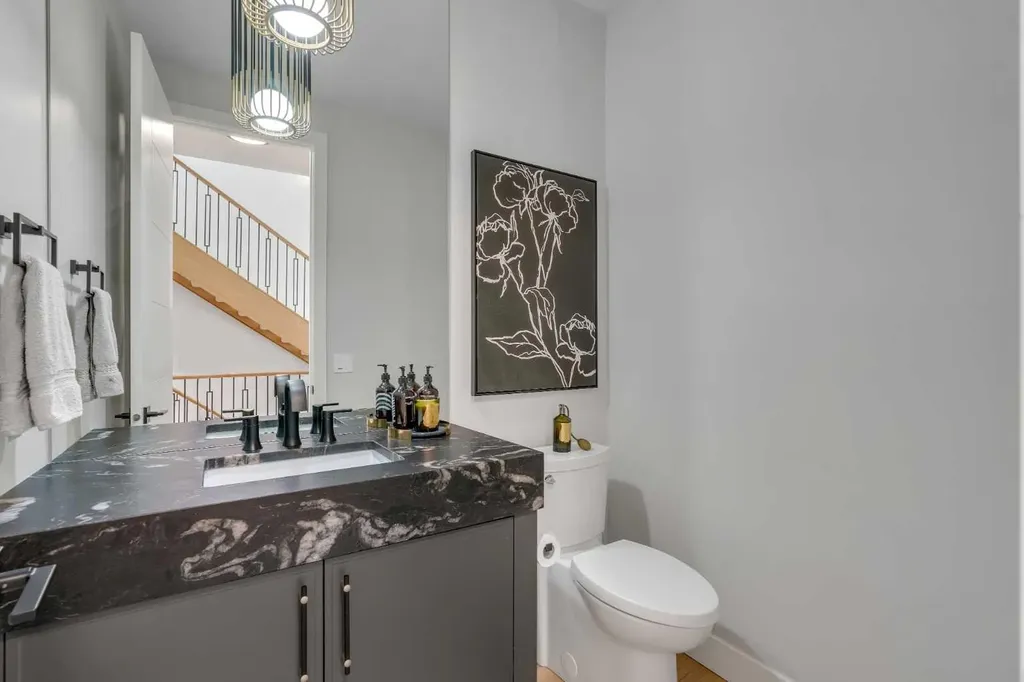 100 Elkton Close SW Calgary AB T3H 1W6