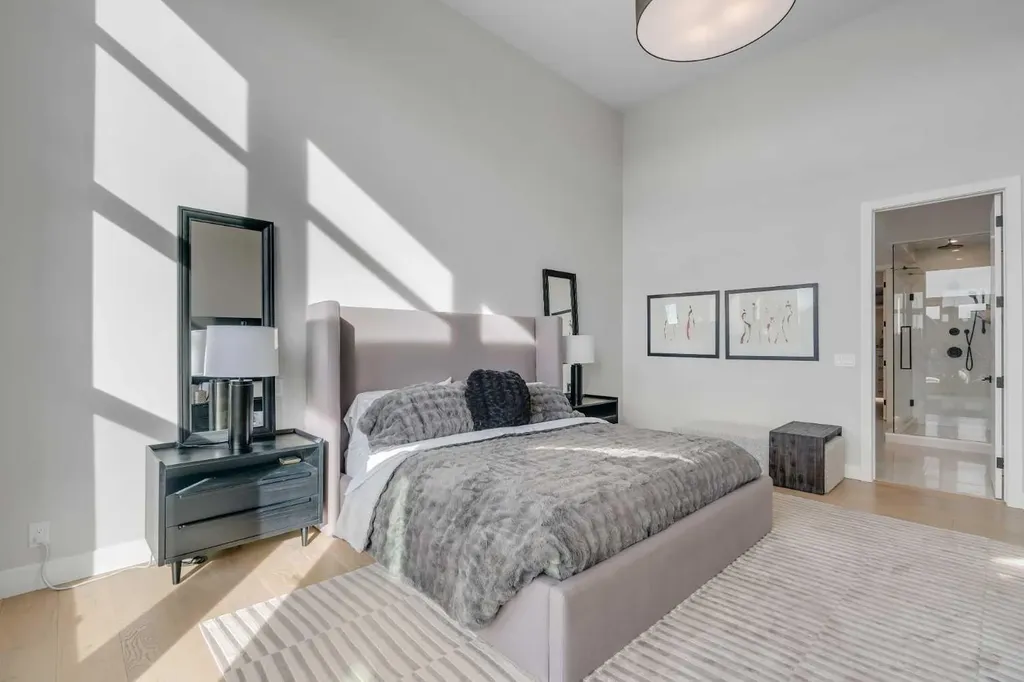 100 Elkton Close SW Calgary AB T3H 1W6