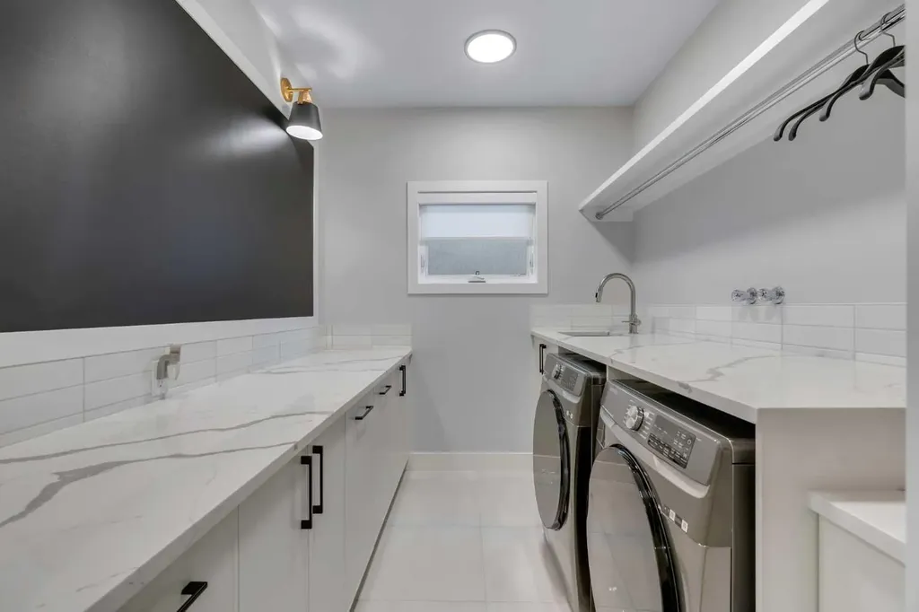100 Elkton Close SW Calgary AB T3H 1W6