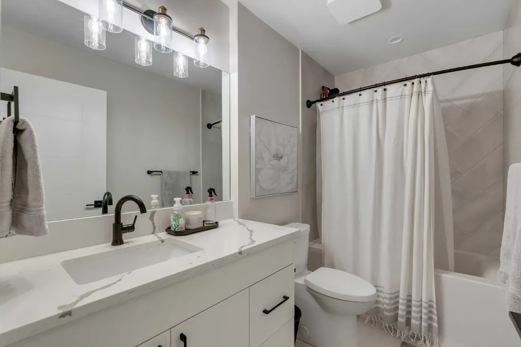 100 Elkton Close SW Calgary AB T3H 1W6