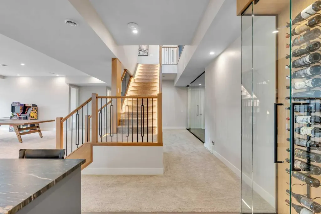 100 Elkton Close SW Calgary AB T3H 1W6
