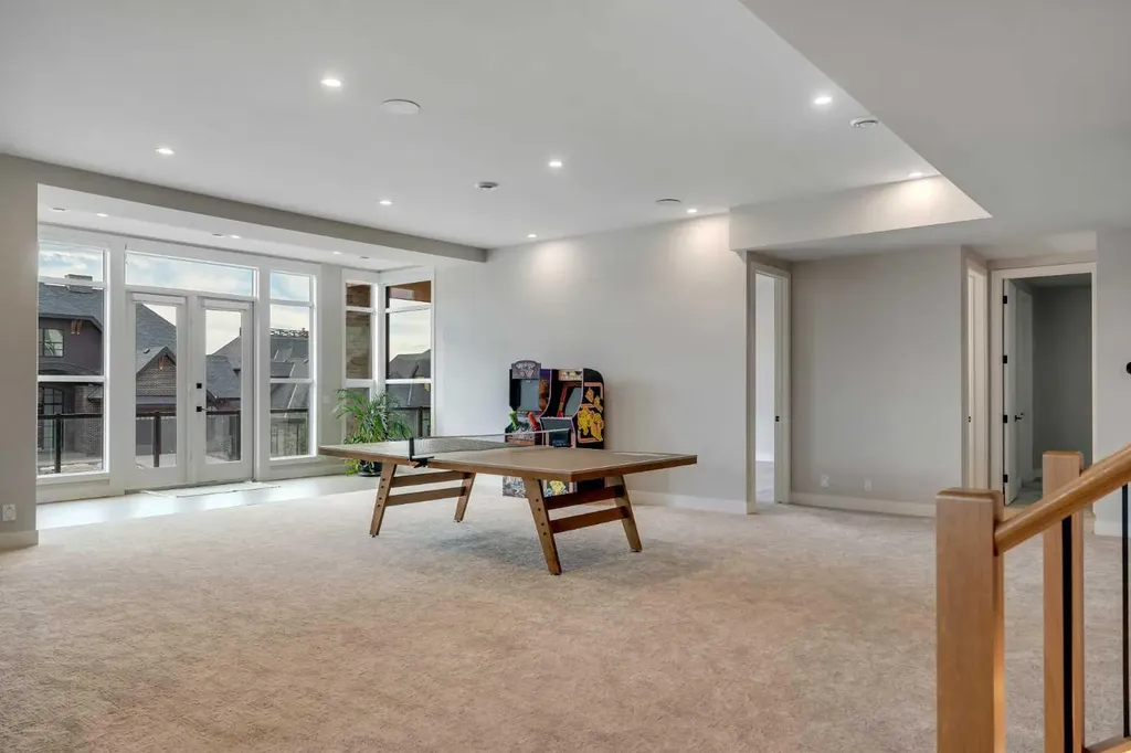 100 Elkton Close SW Calgary AB T3H 1W6