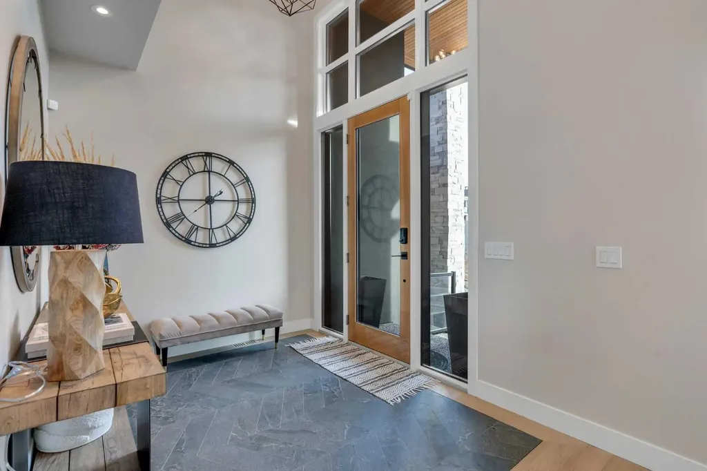 100 Elkton Close SW Calgary AB T3H 1W6