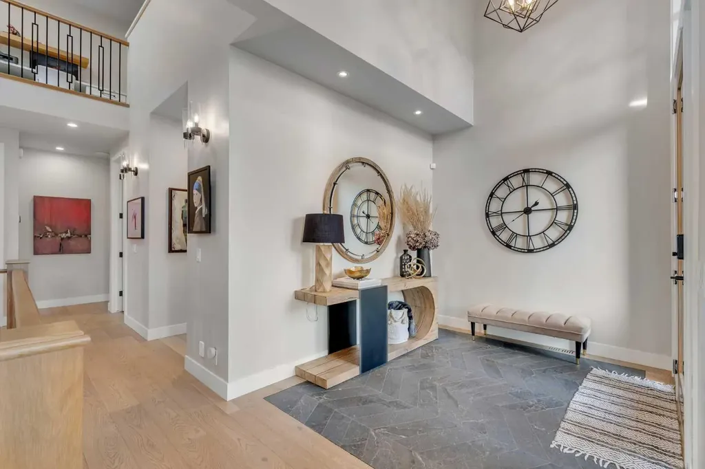 100 Elkton Close SW Calgary AB T3H 1W6