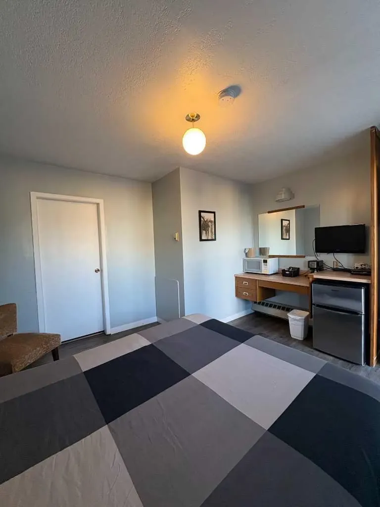 848 Main Street Cardston AB T0K 0K0