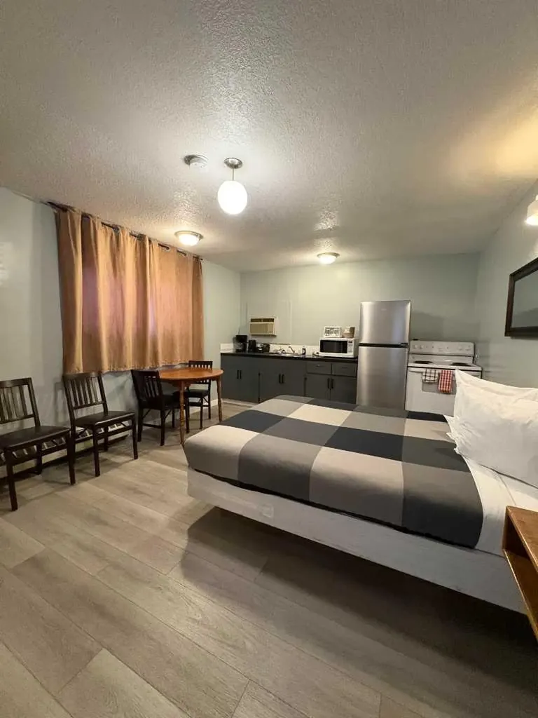 848 Main Street Cardston AB T0K 0K0