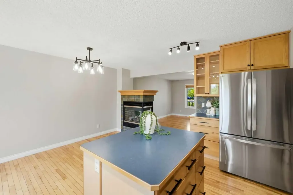 68 Mckinnon Street Langdon AB T0J 1X2