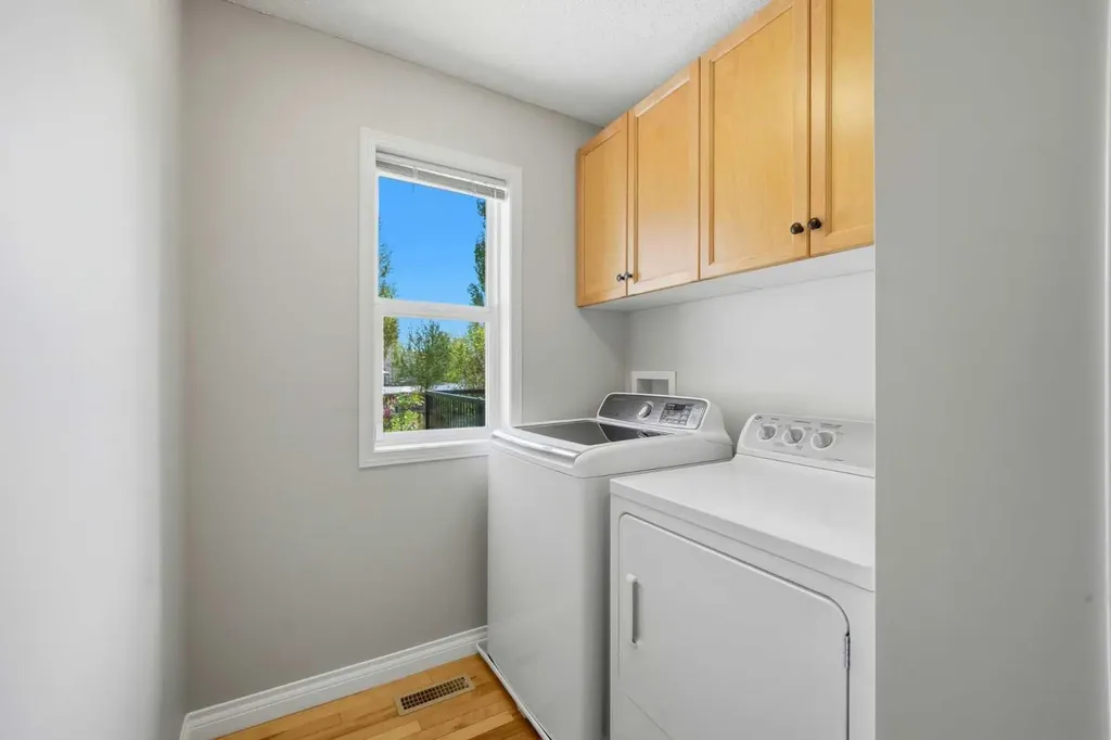 68 Mckinnon Street Langdon AB T0J 1X2
