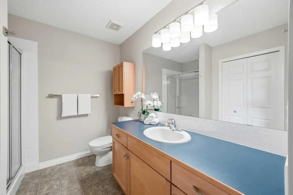 68 Mckinnon Street Langdon AB T0J 1X2