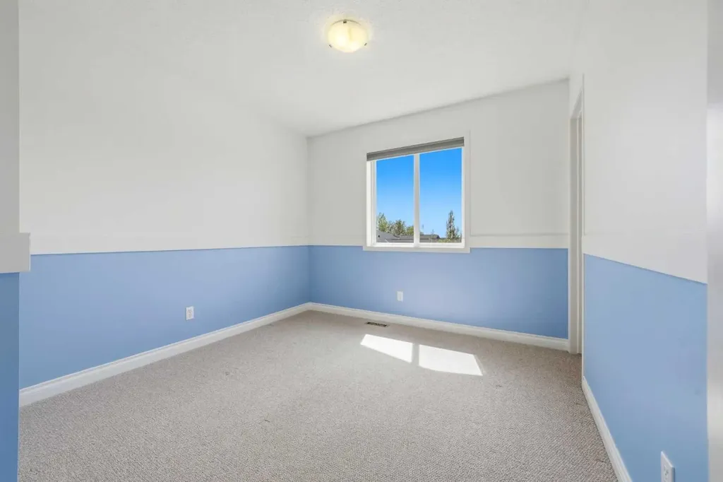 68 Mckinnon Street Langdon AB T0J 1X2