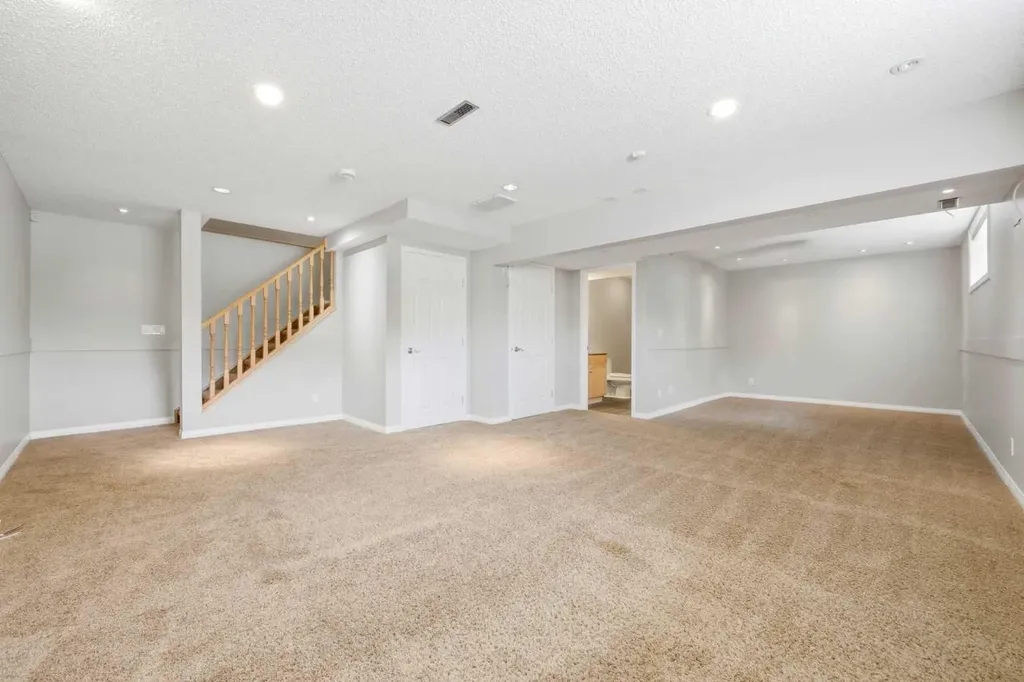 68 Mckinnon Street Langdon AB T0J 1X2