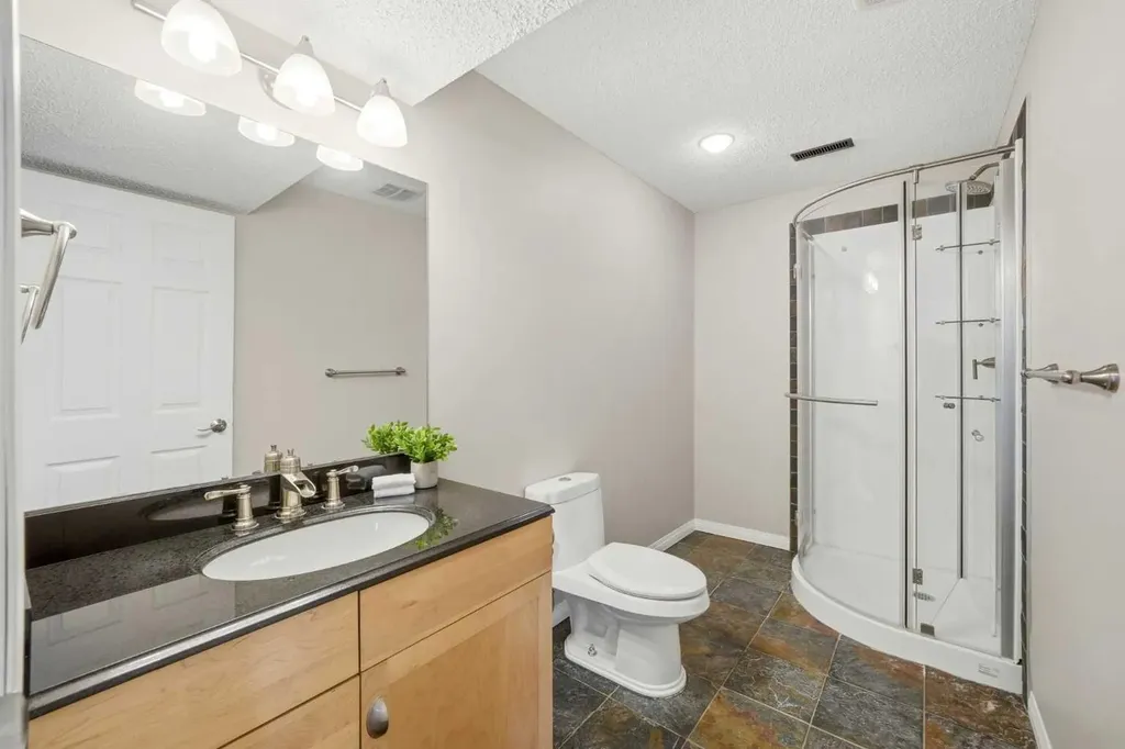 68 Mckinnon Street Langdon AB T0J 1X2