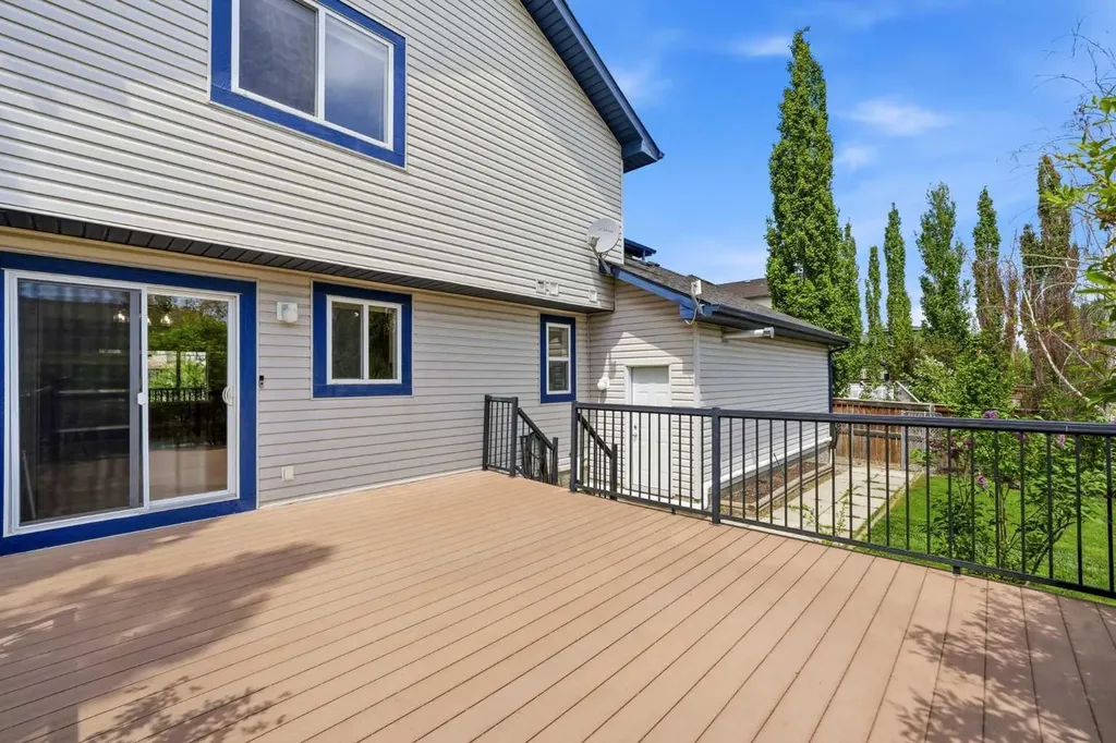 68 Mckinnon Street Langdon AB T0J 1X2