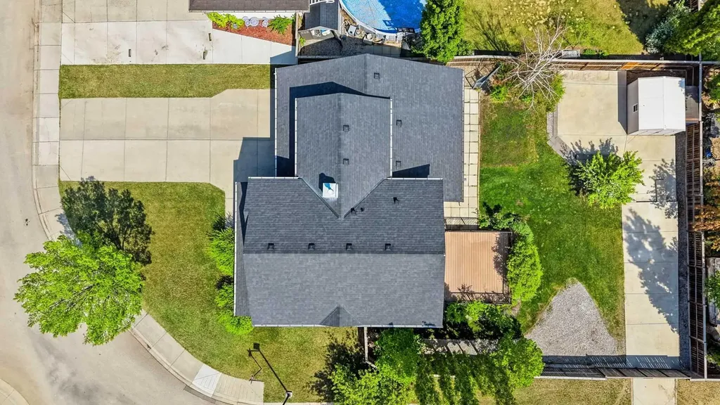 68 Mckinnon Street Langdon AB T0J 1X2