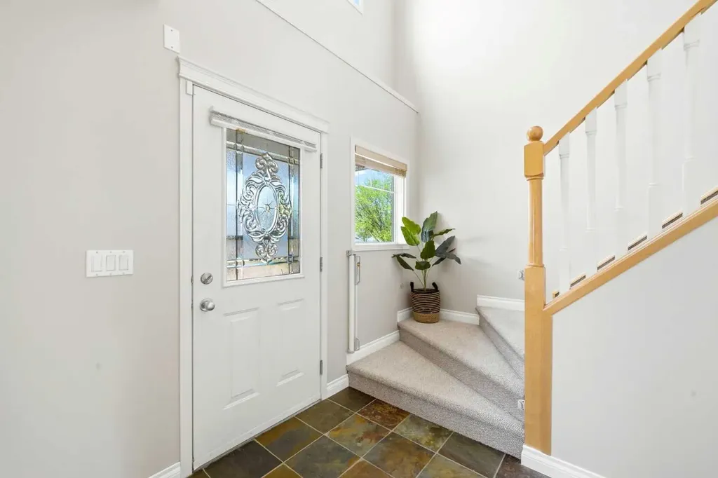 68 Mckinnon Street Langdon AB T0J 1X2
