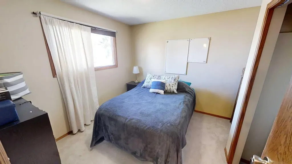 85 Cayuga Crescent W Lethbridge AB T1K 5H4