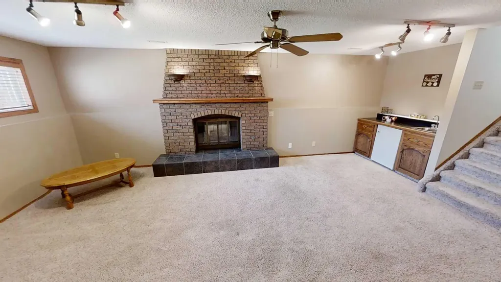 85 Cayuga Crescent W Lethbridge AB T1K 5H4