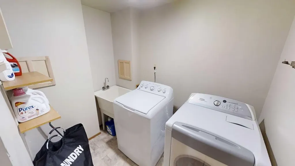 85 Cayuga Crescent W Lethbridge AB T1K 5H4