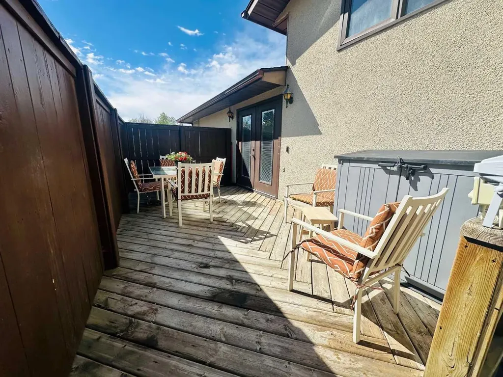 85 Cayuga Crescent W Lethbridge AB T1K 5H4