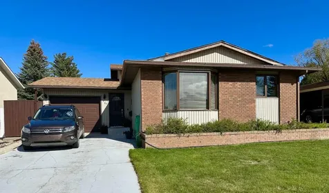 85 Cayuga Crescent W Lethbridge AB T1K 5H4