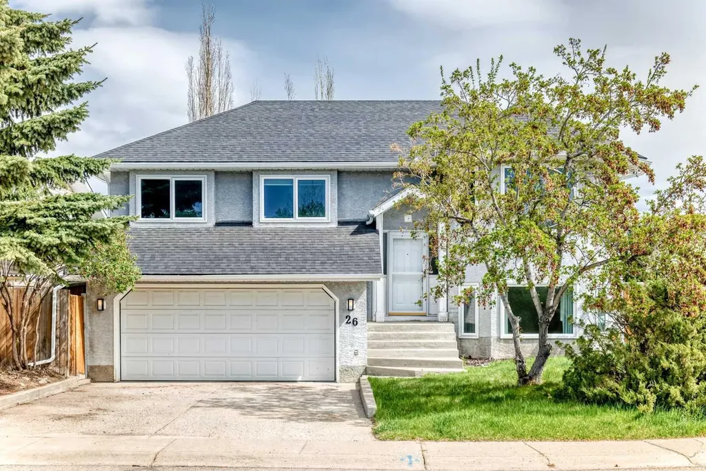 26 Green Meadow Drive Strathmore AB T1P 1H3