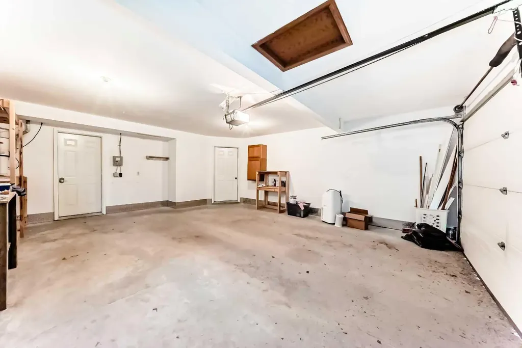 26 Green Meadow Drive Strathmore AB T1P 1H3