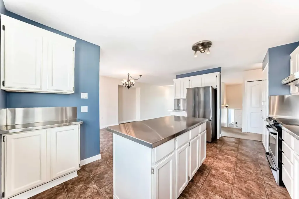 26 Green Meadow Drive Strathmore AB T1P 1H3