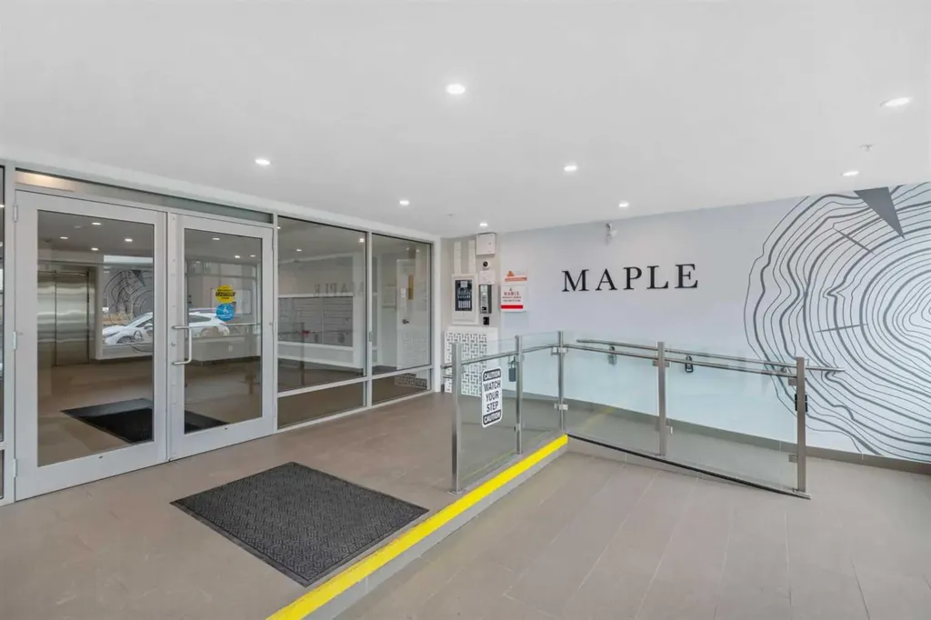 383 Smith Street NW Calgary AB T3B 6J9