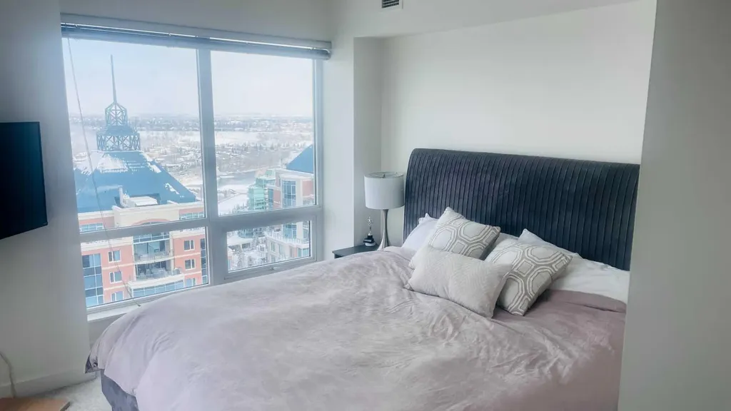 930 6 Avenue SW Calgary AB T2P 1J3