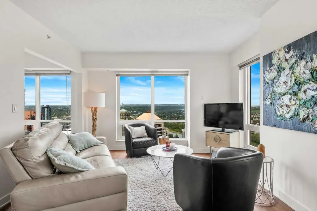 930 6 Avenue SW Calgary AB T2P 1J3