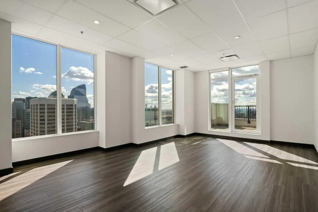 930 6 Avenue SW Calgary AB T2P 1J3