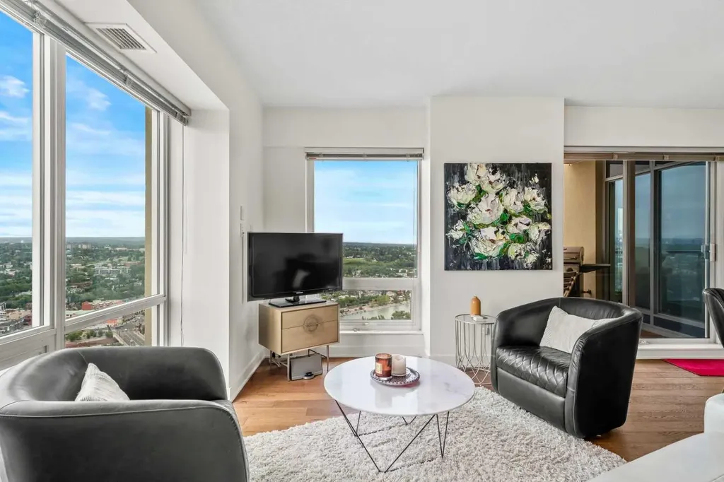 930 6 Avenue SW Calgary AB T2P 1J3