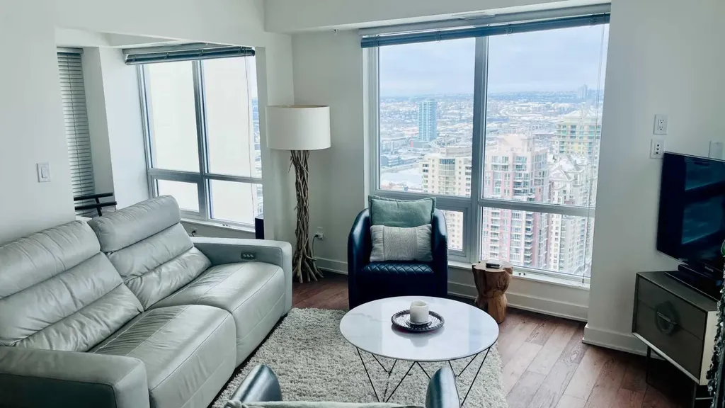 930 6 Avenue SW Calgary AB T2P 1J3