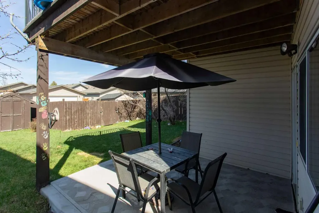 143 Inkster Close Red Deer AB T4R 0A8
