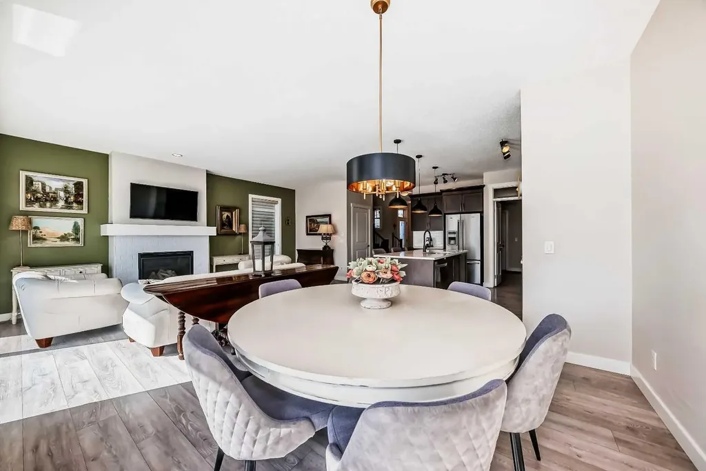 39 Sage Bluff Mews NW Calgary AB T3R 0X5