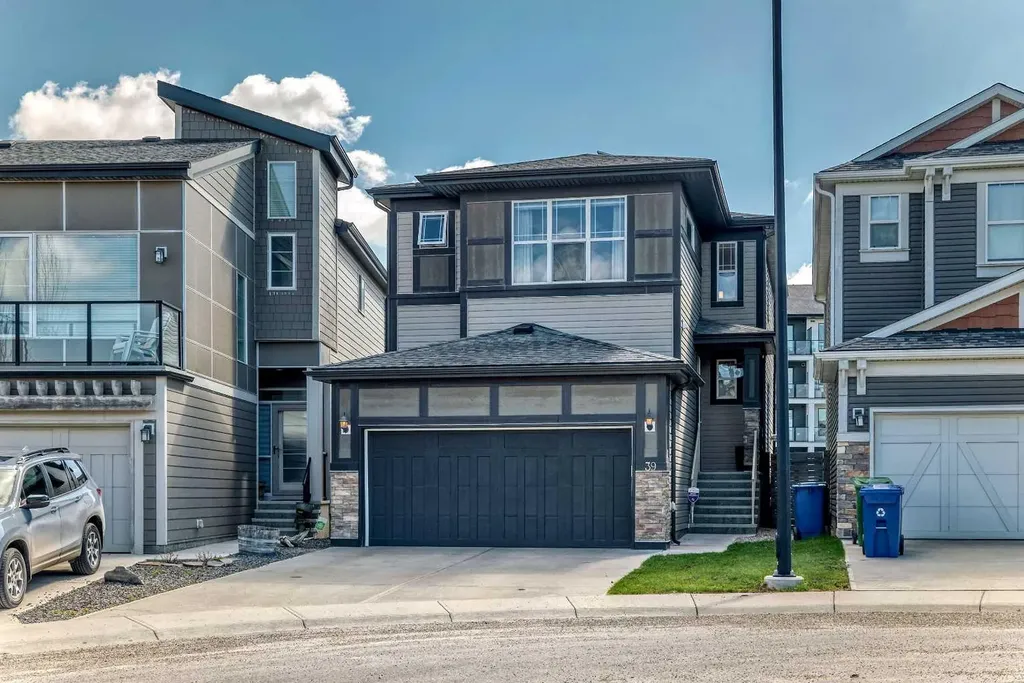 39 Sage Bluff Mews NW Calgary AB T3R 0X5