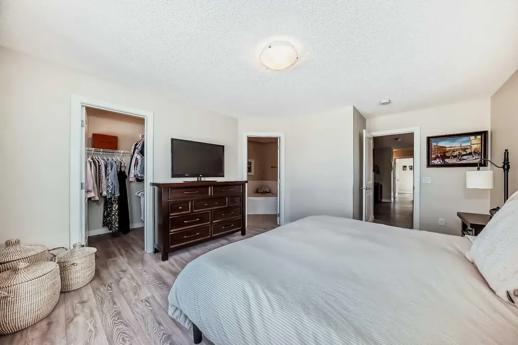 39 Sage Bluff Mews NW Calgary AB T3R 0X5