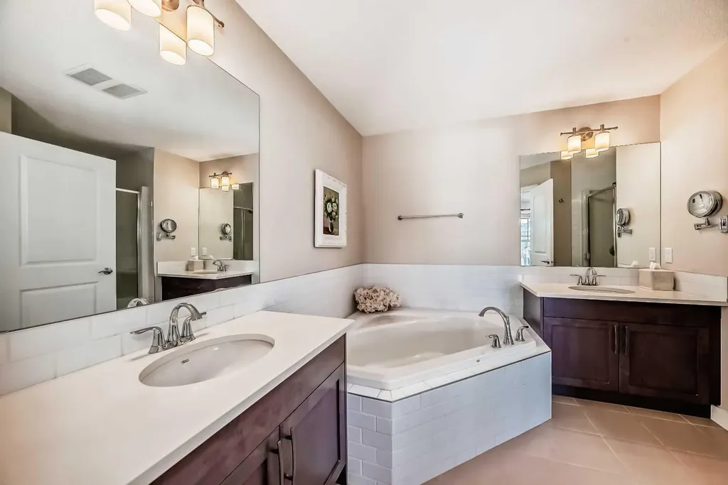 39 Sage Bluff Mews NW Calgary AB T3R 0X5