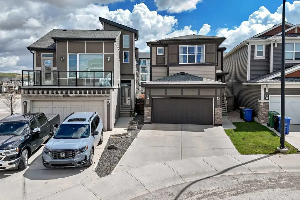 39 Sage Bluff Mews NW Calgary AB T3R 0X5