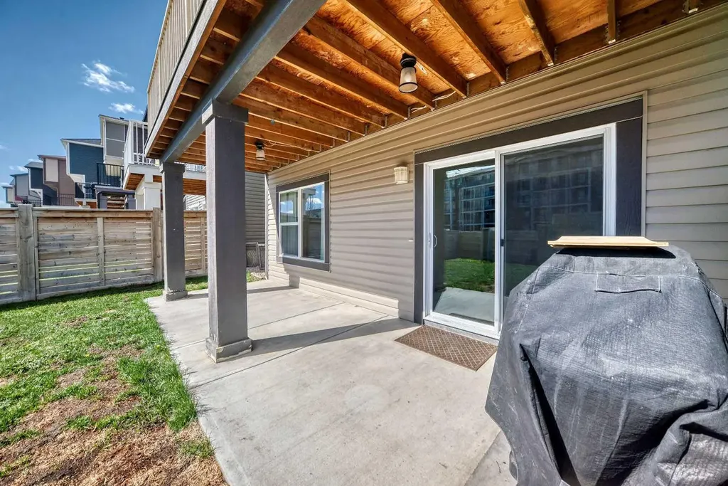 39 Sage Bluff Mews NW Calgary AB T3R 0X5