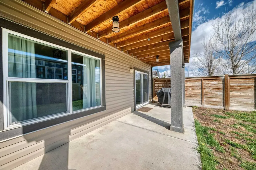 39 Sage Bluff Mews NW Calgary AB T3R 0X5
